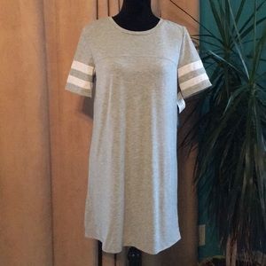 ✨NWT!✨ Almost Famous grey T-Shirt dress